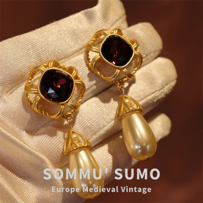 Chic Retrovibe Purple Crystal Glass Pearl Earrings