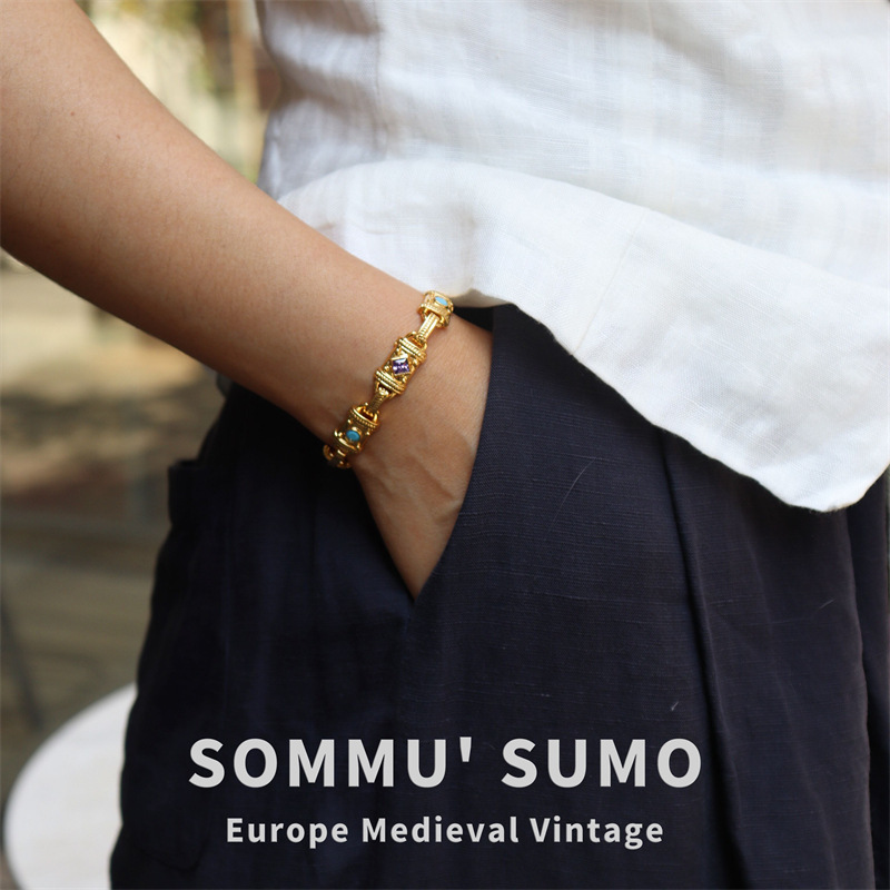 Chic RetroVibe Mysterious Totem Square Green Pine Inlaid Gem Mid-Ancient Bracelet