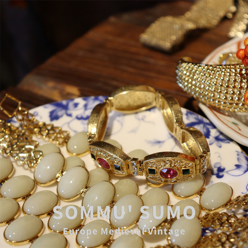 Chic Retrovibe Vintage Red Crystal Palace Sense Brace Lace Bracelet