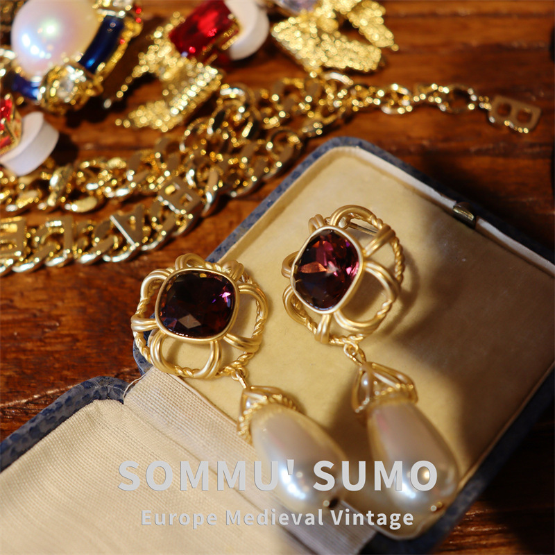 Chic Retrovibe Purple Crystal Glass Pearl Earrings