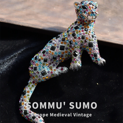 Chic RetroVibeFull Diamond Cheetah Brooch