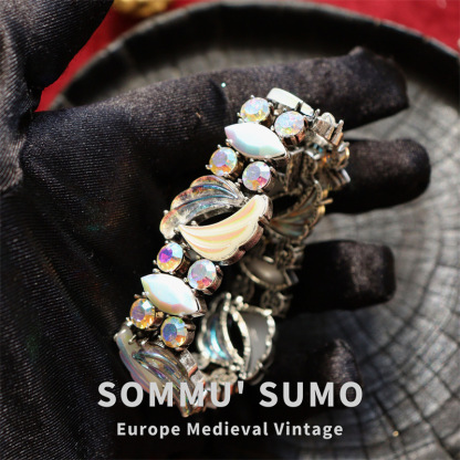 Chic RetroVibe Carved Moonlight Glaze Sets Bracelet Earrings