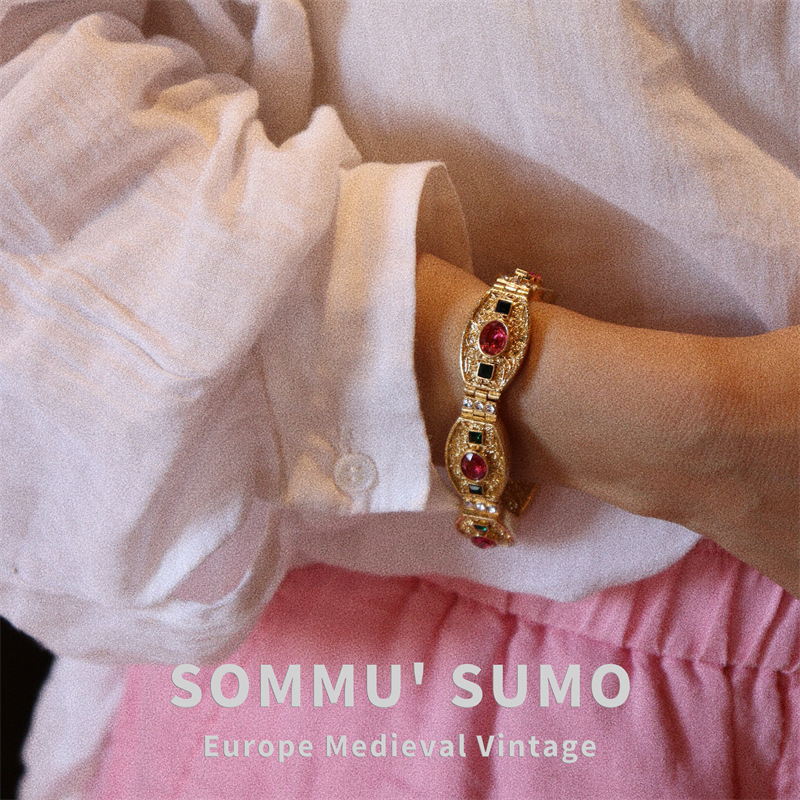 Chic Retrovibe Vintage Red Crystal Palace Sense Brace Lace Bracelet