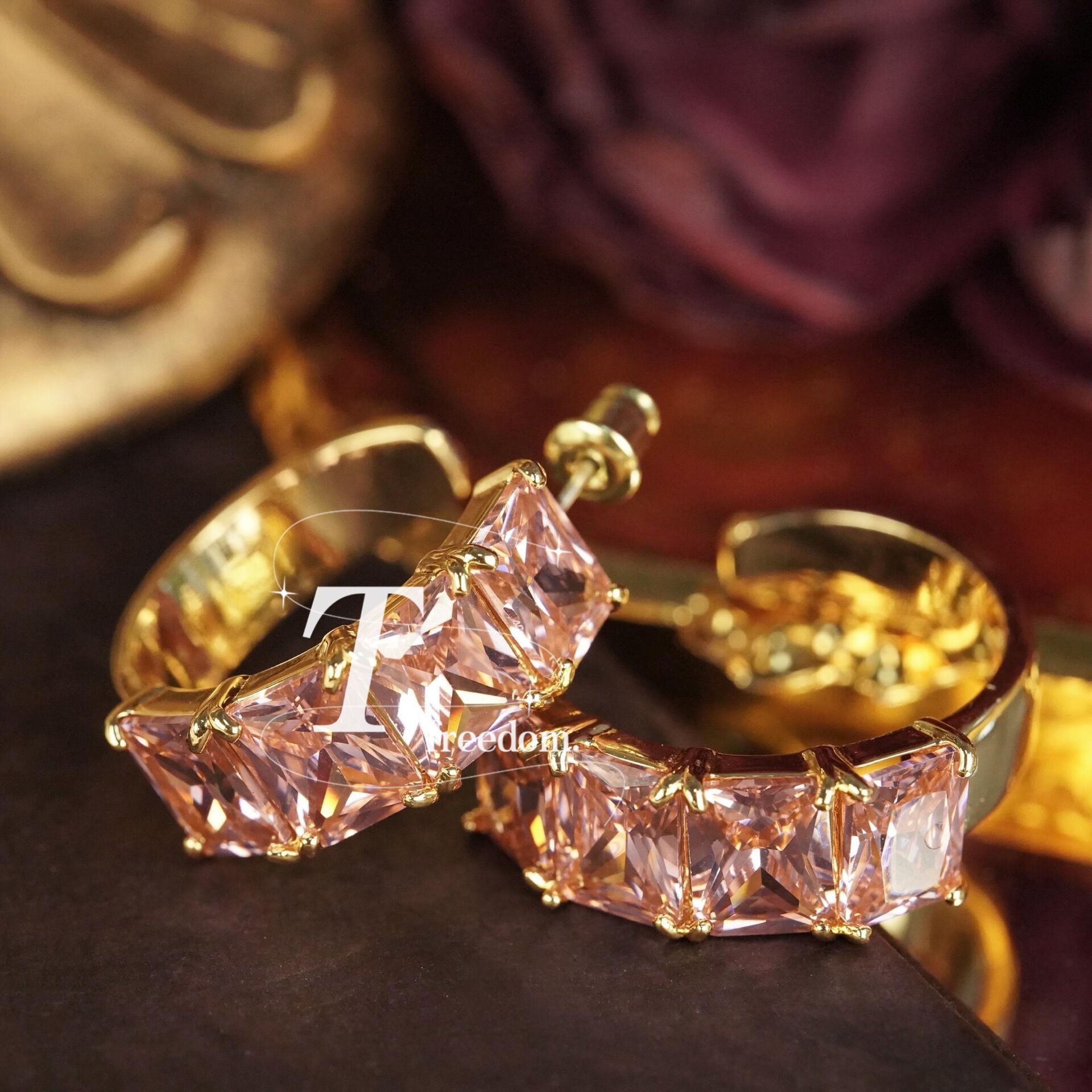 Chic RetroVibe Geometric Pink Square Diamond Stud Earrings