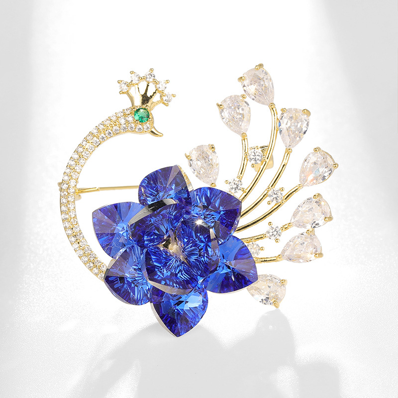 Chic RetroVibe Super Shiny Crystal Peacock Corsage
