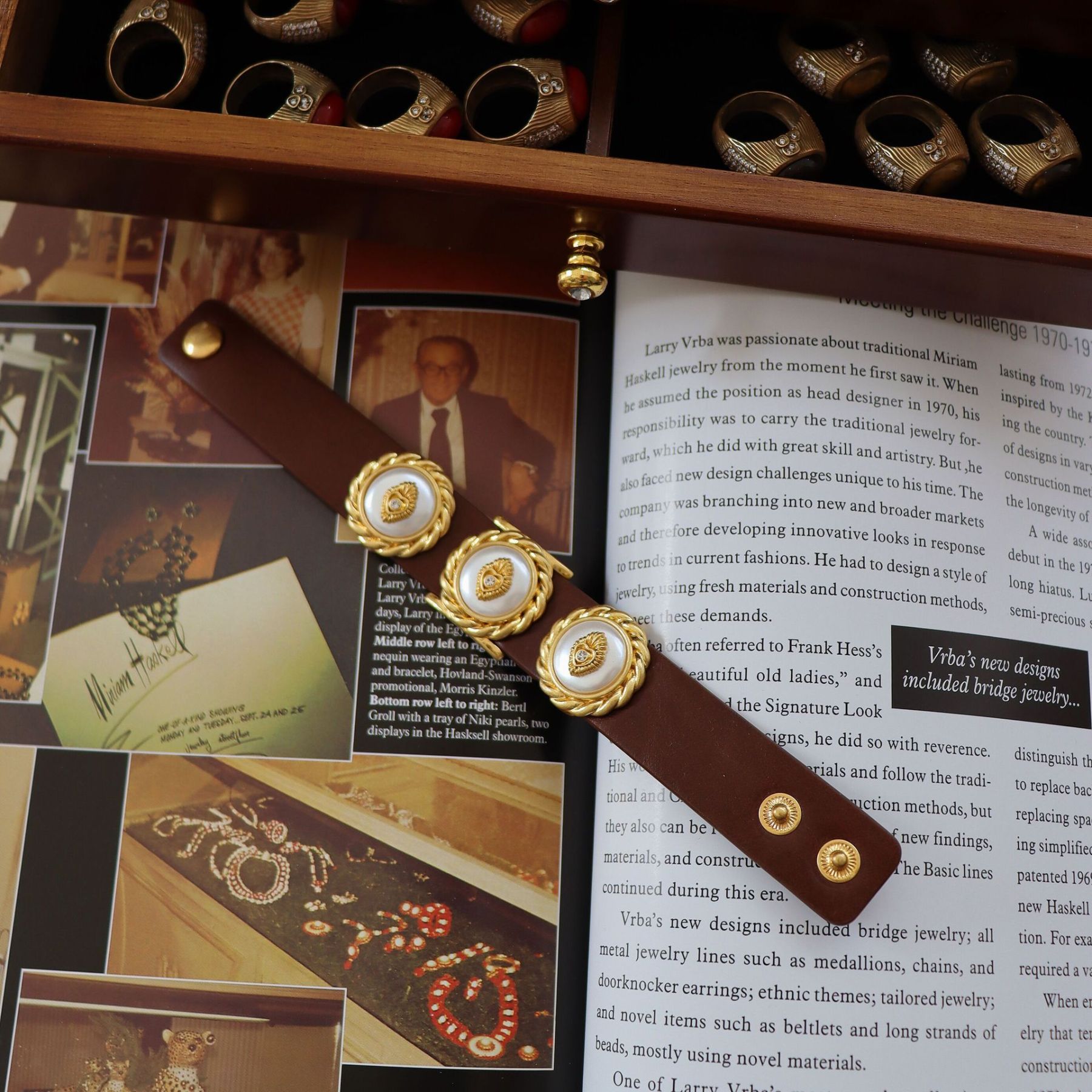 Chic RetroVibe Cowhide Pearl Bracelet