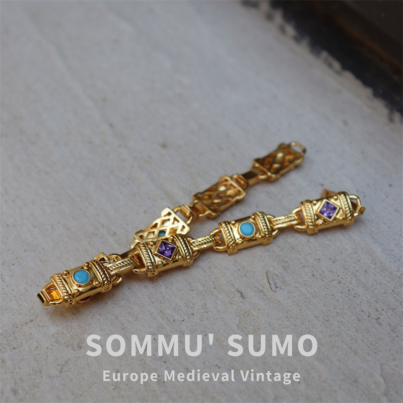 Chic RetroVibe Mysterious Totem Square Green Pine Inlaid Gem Mid-Ancient Bracelet