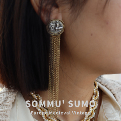 Chic Retrovibe 1840s Embossed Tassel Auricular Needle