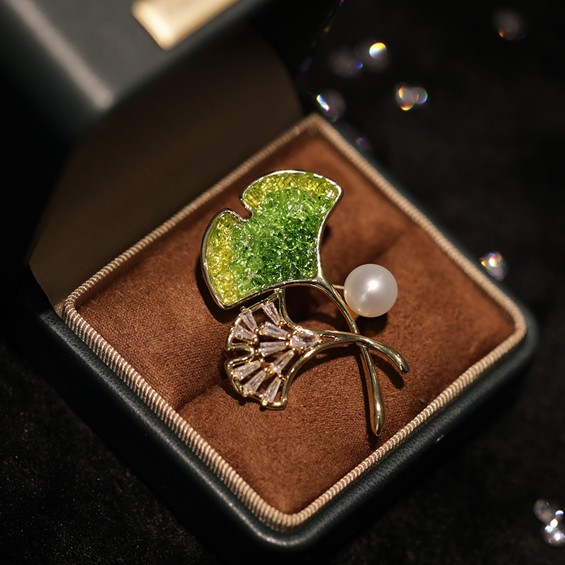 Chic RetroVibe Pearl Green Crystal Ginkgo Leaf Brooch