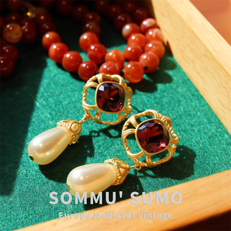 Chic Retrovibe Purple Crystal Glass Pearl Earrings