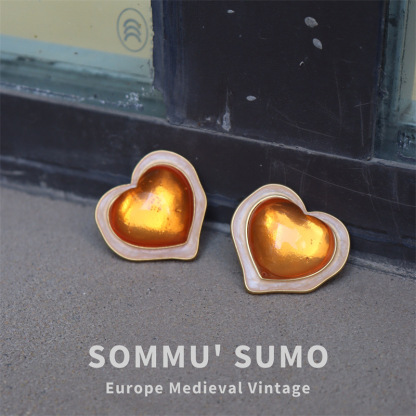 Chic Retrovibe Vintage Earrings Heart-Shaped Orange Resin