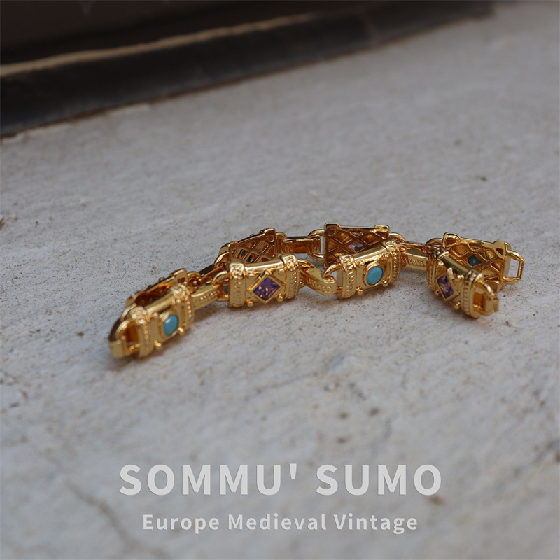 Chic RetroVibe Mysterious Totem Square Green Pine Inlaid Gem Mid-Ancient Bracelet