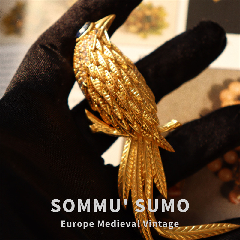 Chic Retrovibe Vintage Enamel Austrian Crystal Brooch