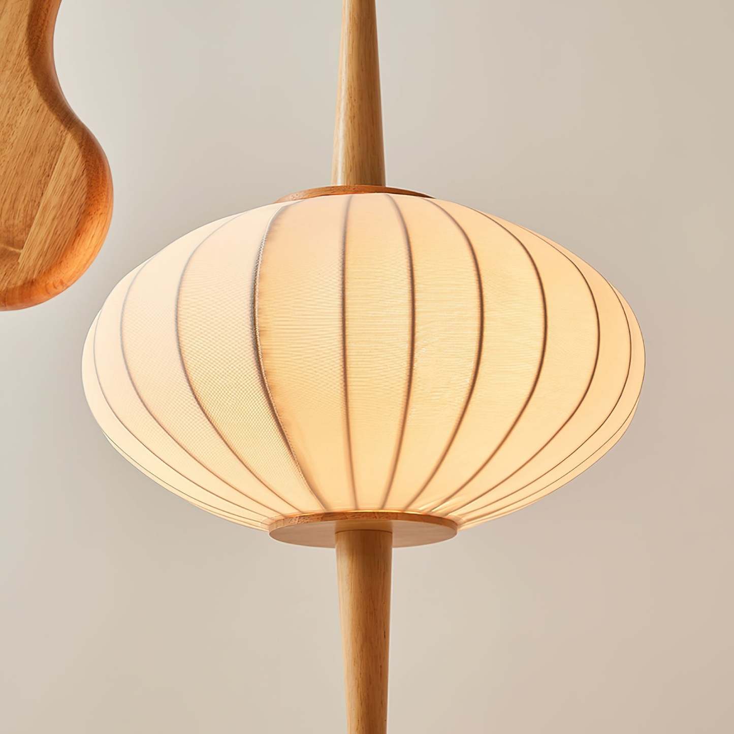 Retro Mante Religieuse Floor Lamp