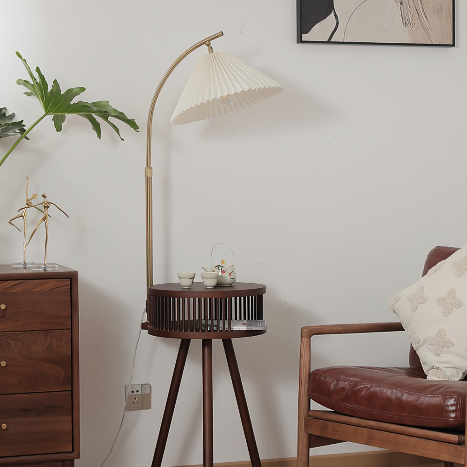 Drift Tripod Floor Light