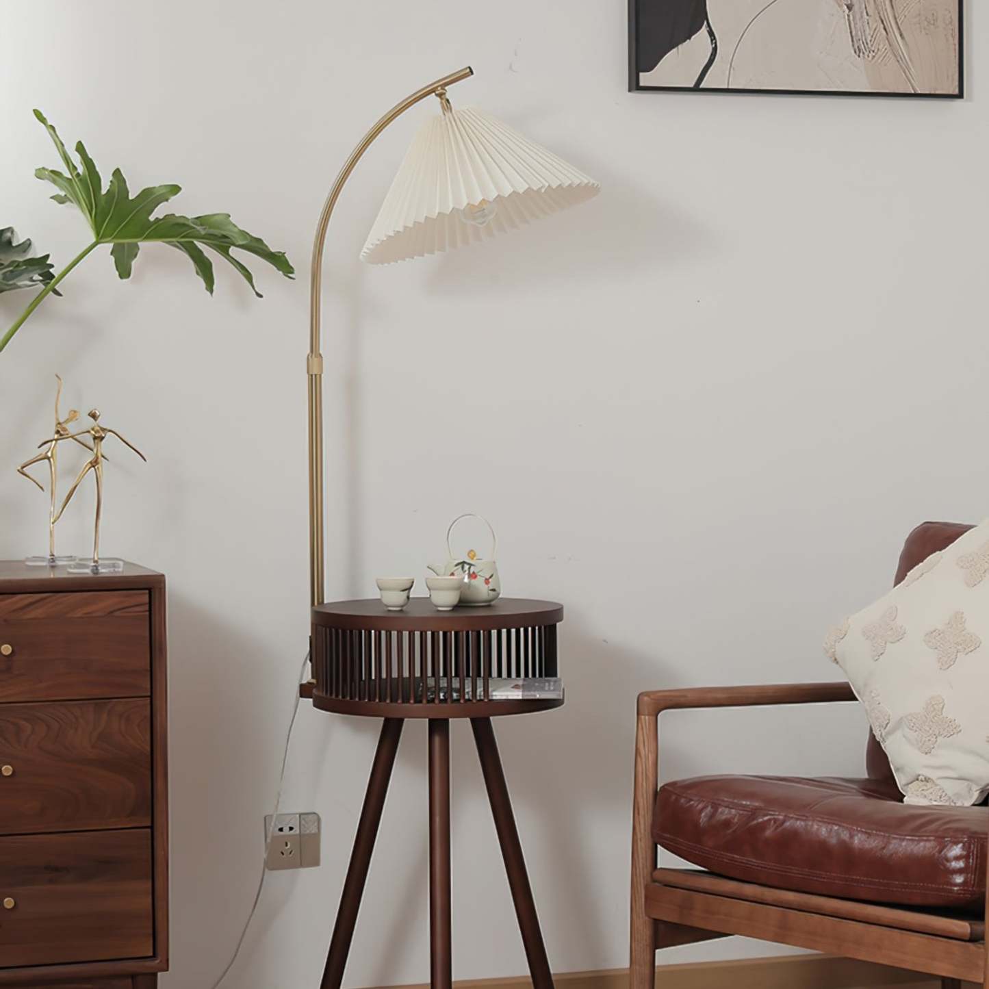 Drift Tripod Floor Light