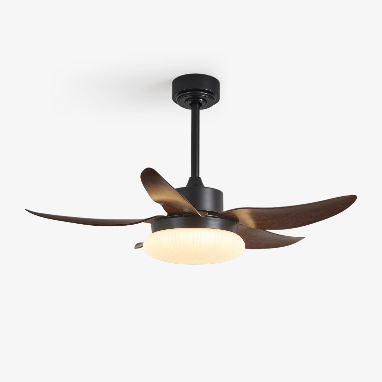 Ventilador de Techo con Luz Zerith de Madera Moderna con aspas de nogal y pantalla blanca