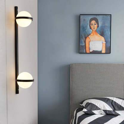 Valentina Moderno Globo Metal Acrílico Solar Lámpara de Pared Exterior Maceta Negro Blanco