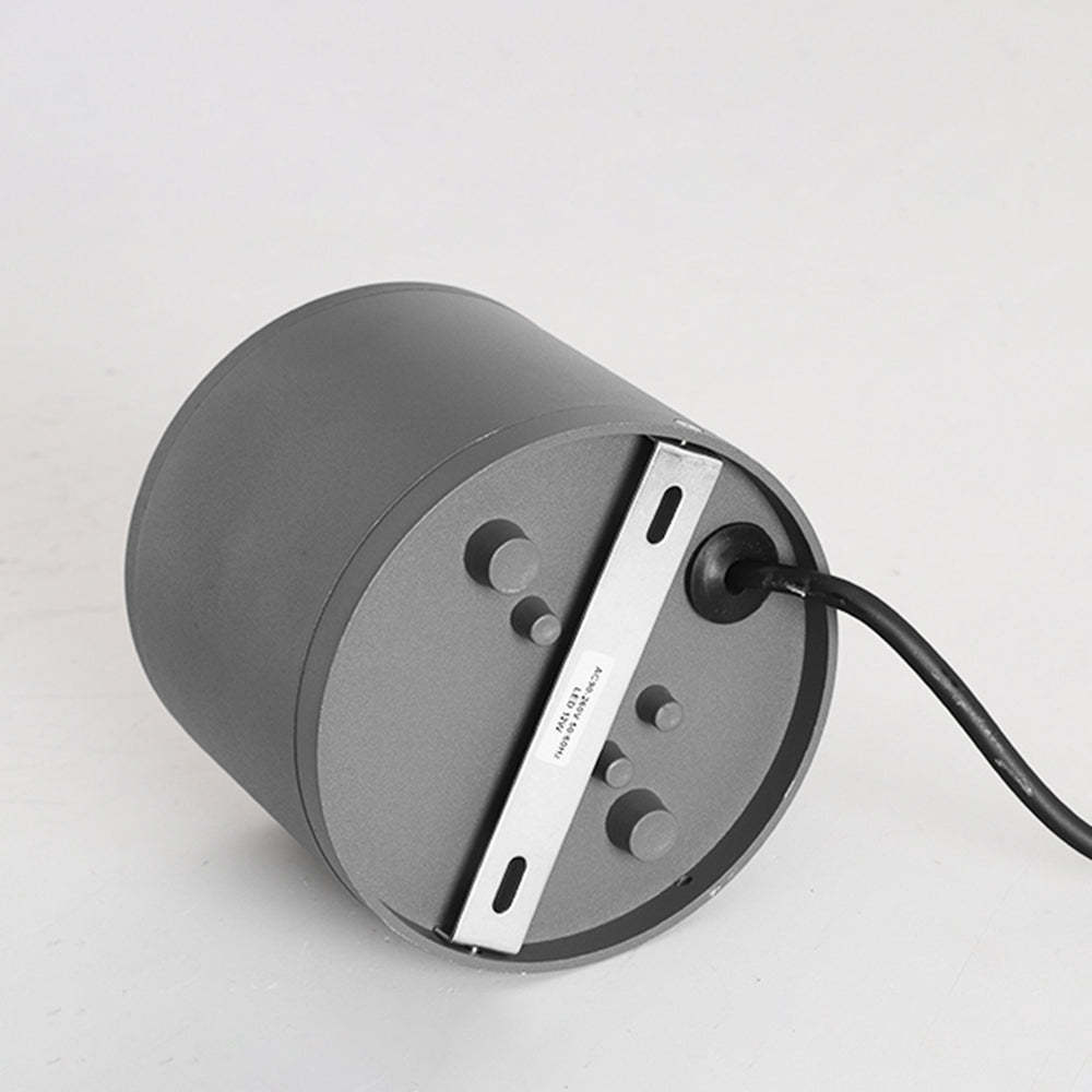 Orr Moderna Cilíndrica LED Metal Lámpara De Techo Exterior