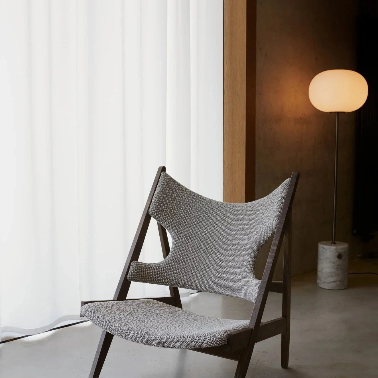 Axis Minimalist Alabaster Brass Floor Lamp