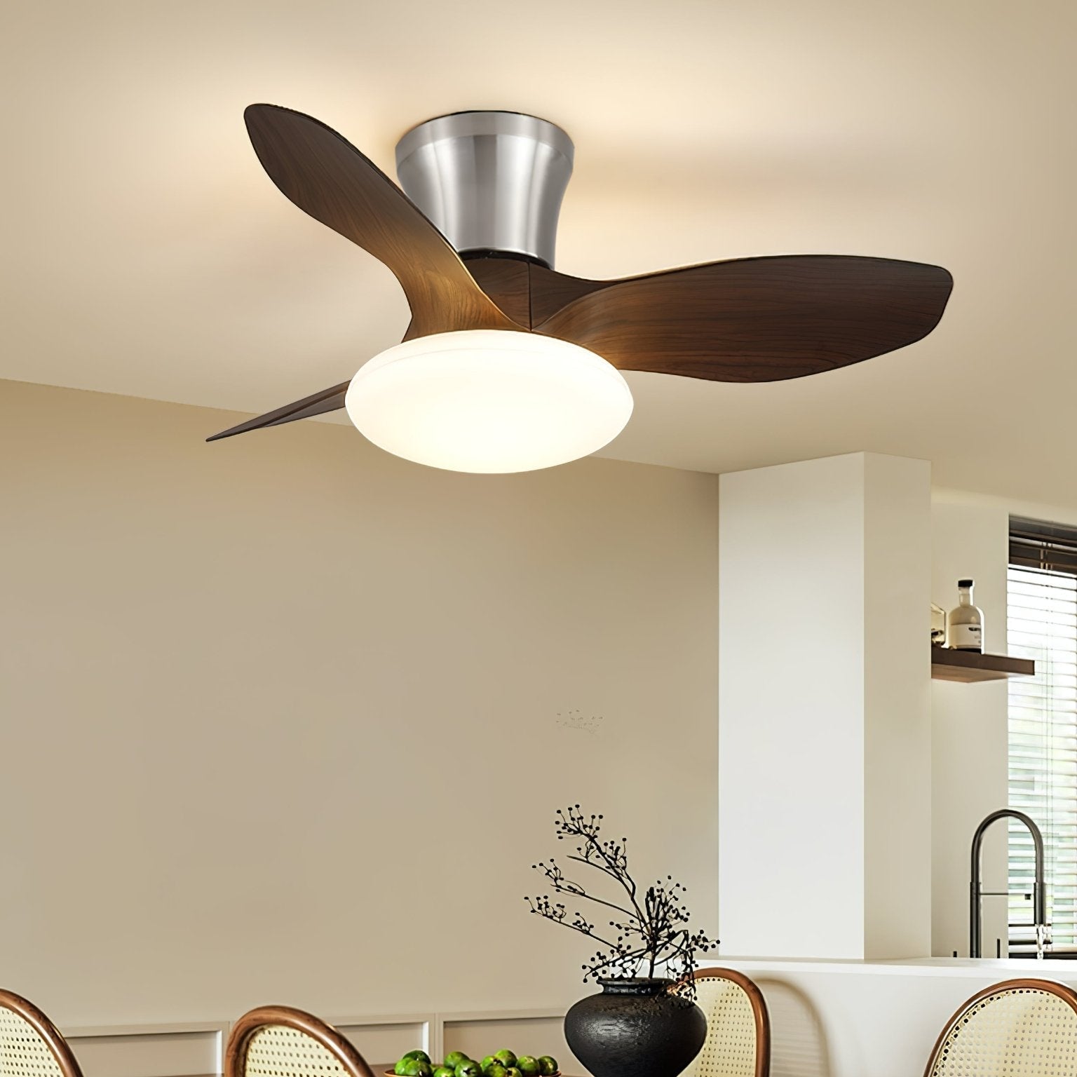 Ventilador de Techo Moderno de Madera Velora con Luz, detalle de las aspas de ABS
