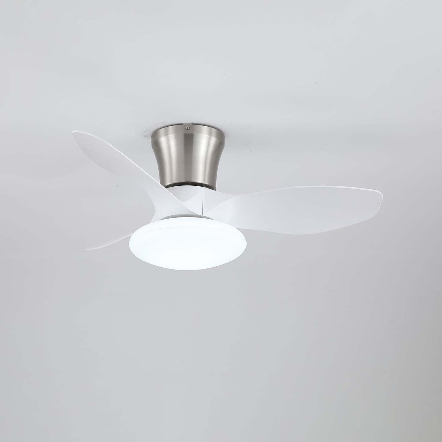 Ventilador de Techo Moderno de Madera Velora con Luz, apto para uso en interiores