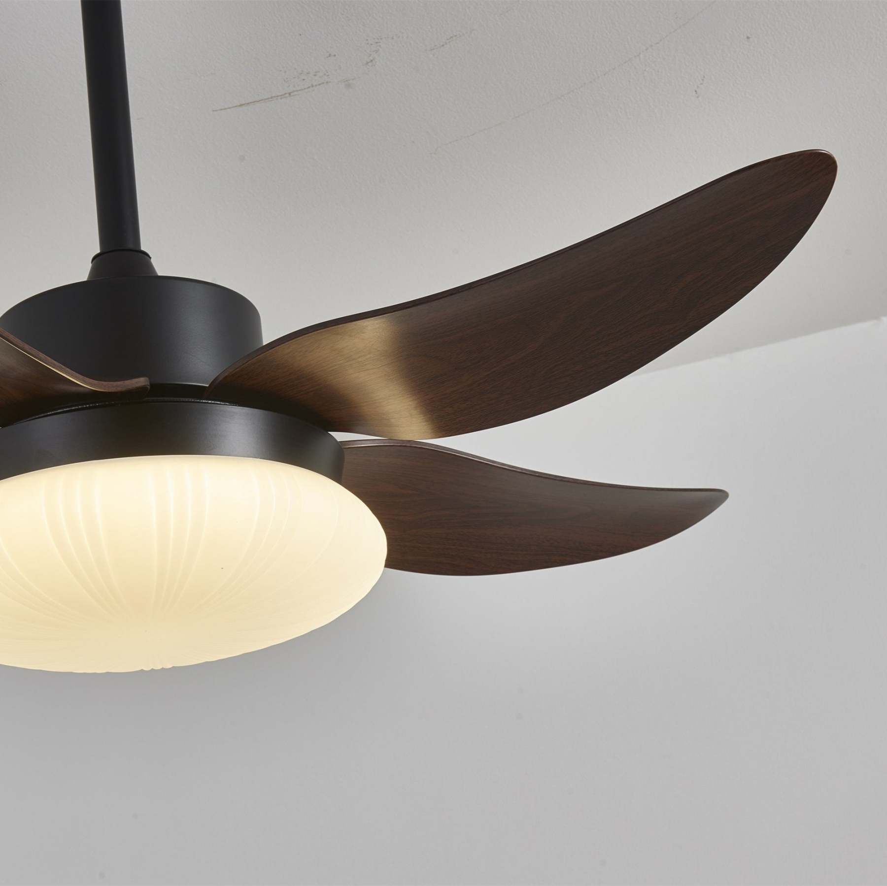 Ventilador de Techo con Luz Zerith, diagrama de dimensiones