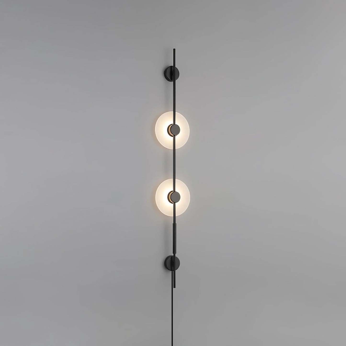Alabaster Vertical Plug-in Aplique