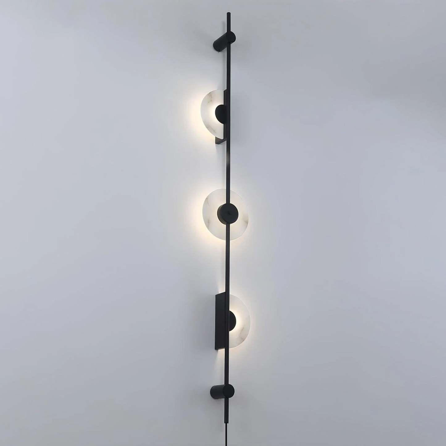Alabaster Vertical Plug-in Aplique | LASSOLA