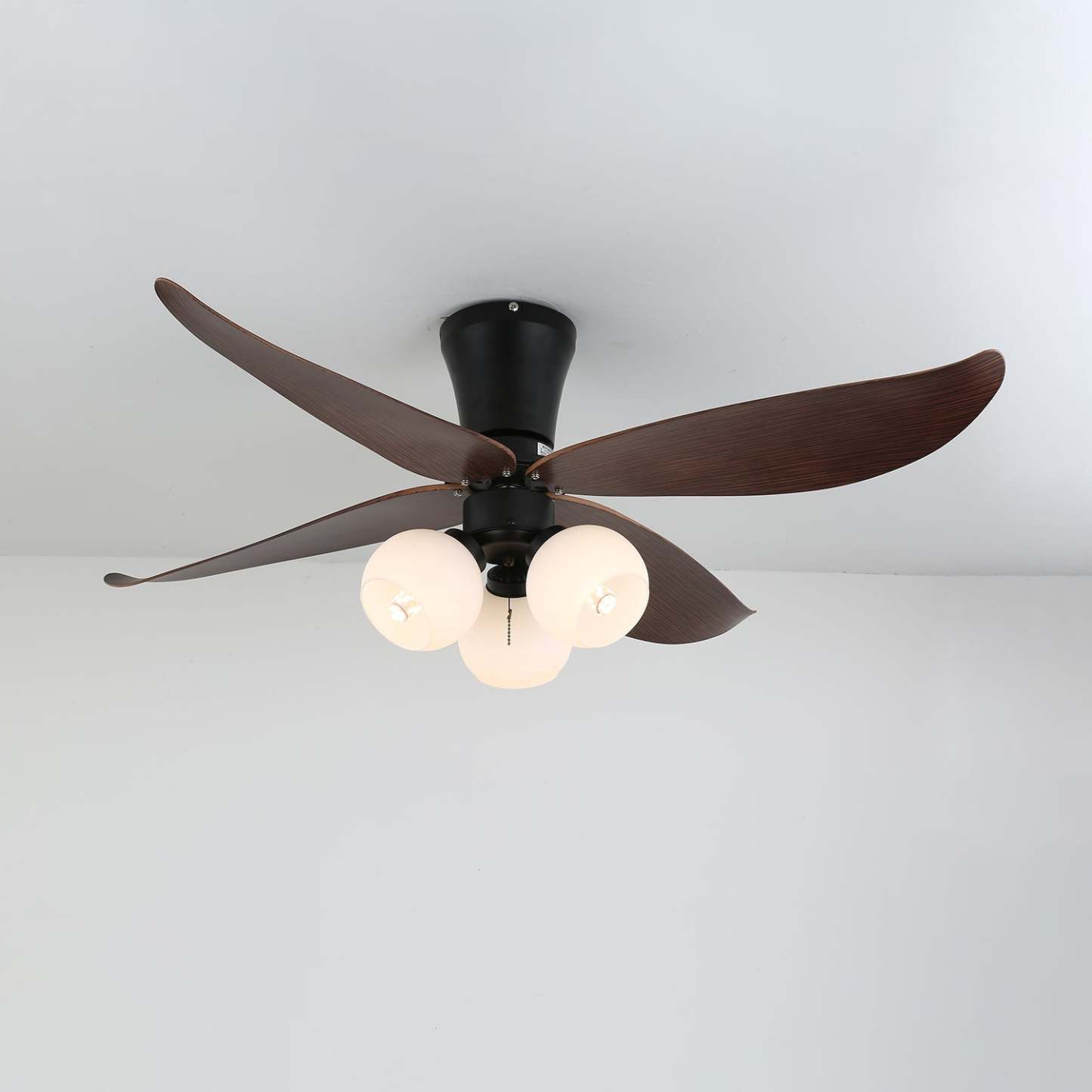Ventilador de Techo con Luz Lunair Vintage con la luz encendida