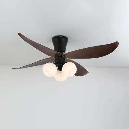 Ventilador de Techo con Luz Lunair Vintage con la luz encendida