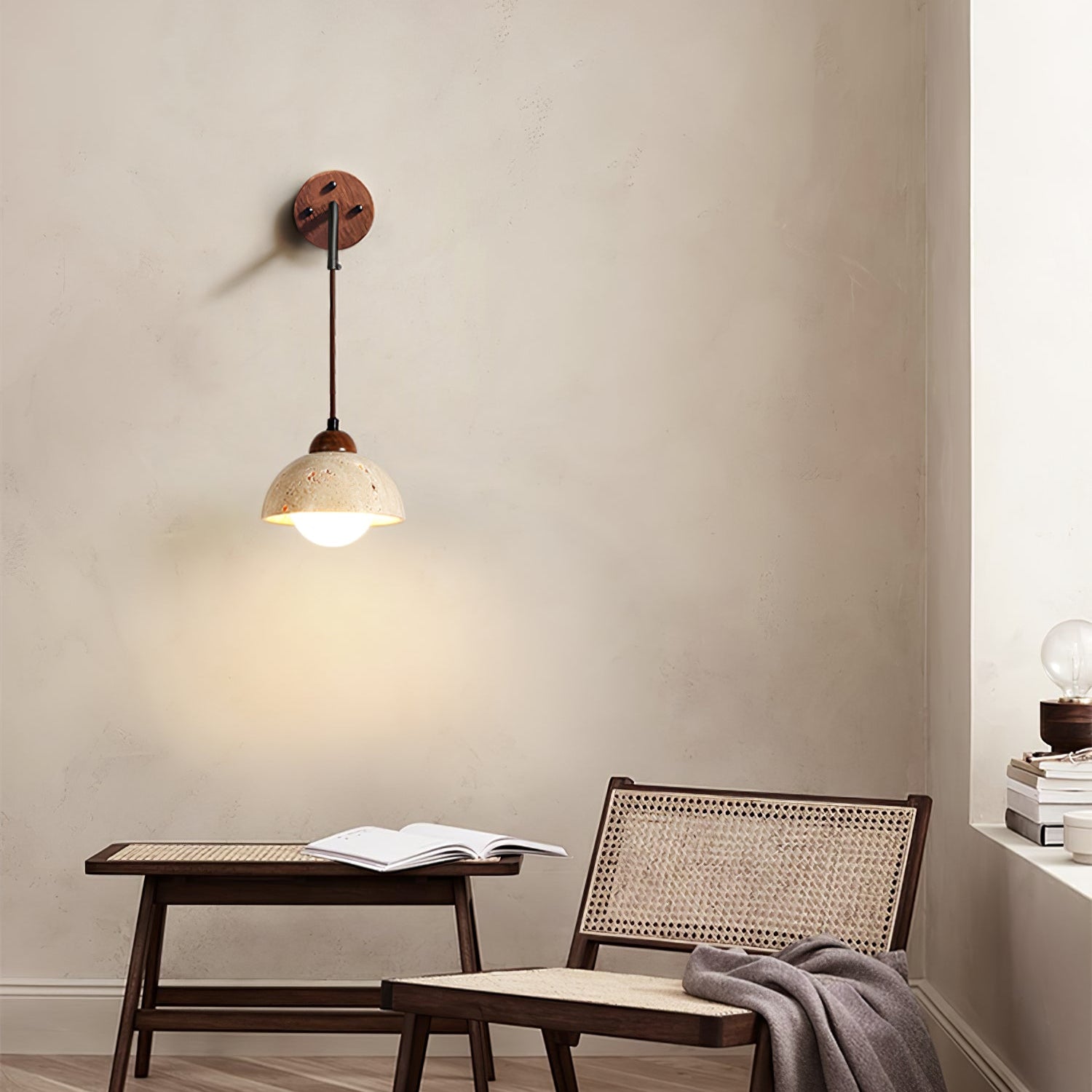 Arched Travertine Aplique