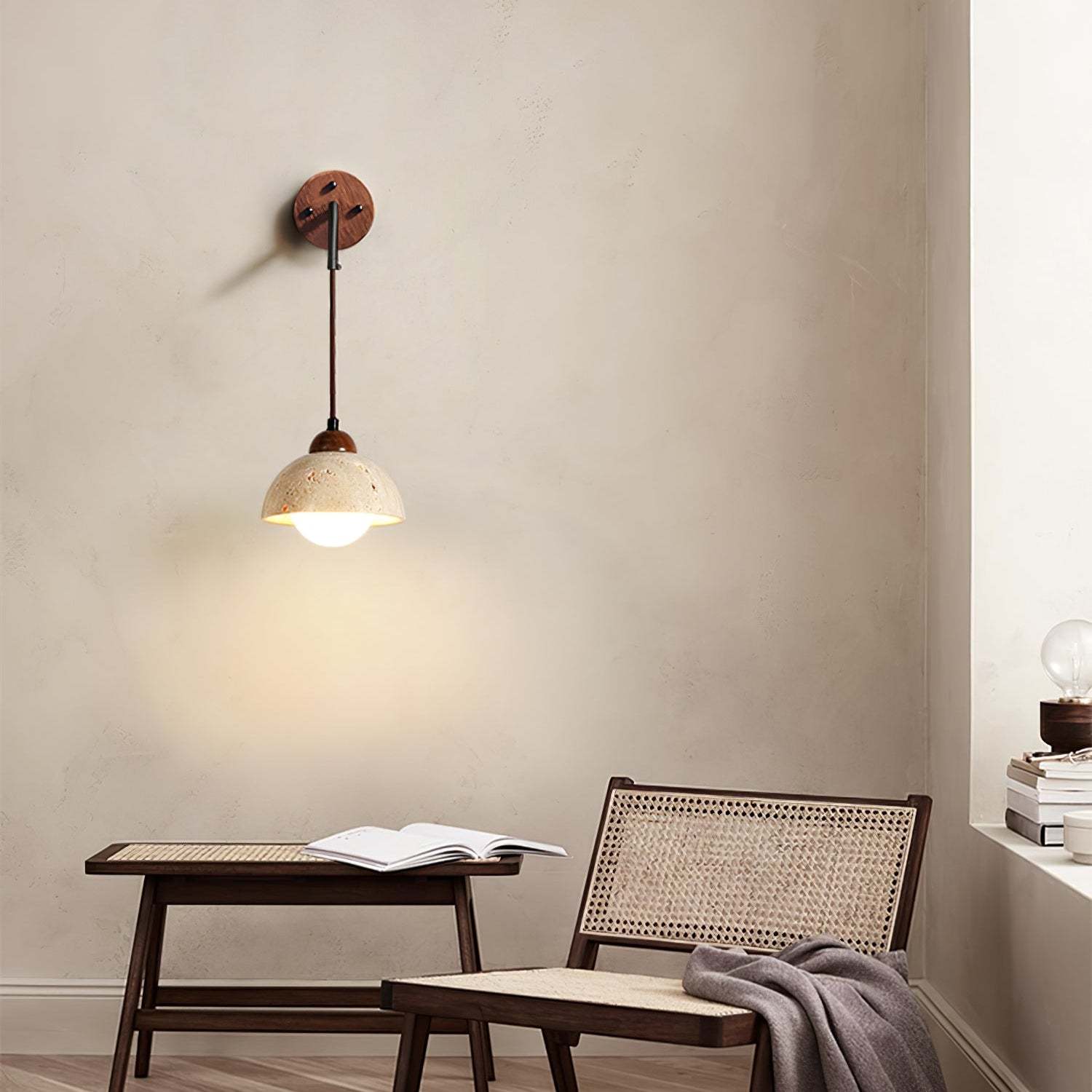 Arched Travertine Aplique