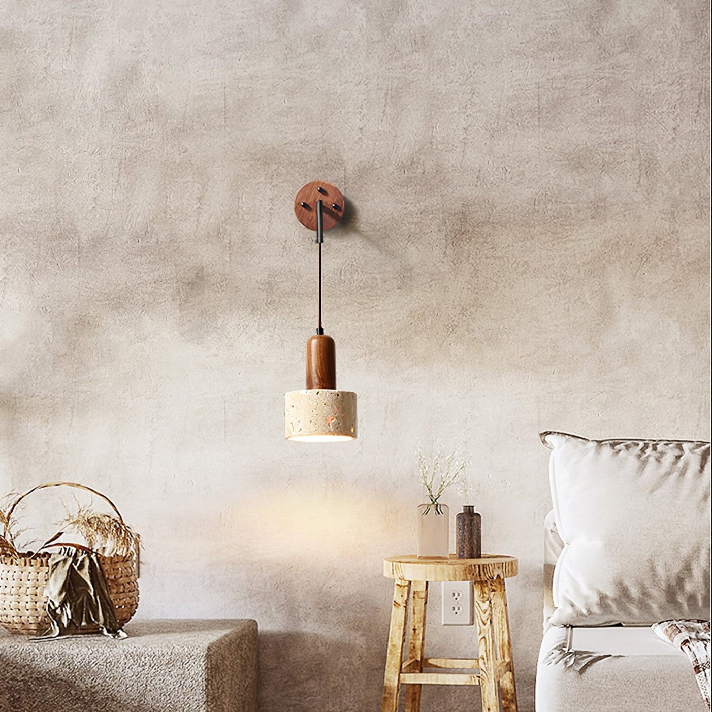Arched Travertine Aplique