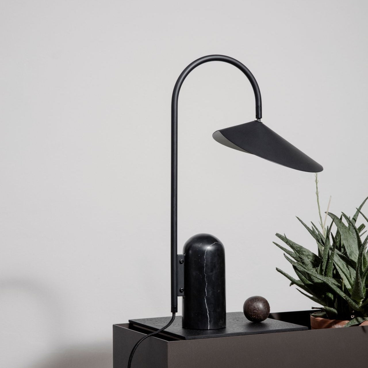 Dune Marble Cone Table Lamp
