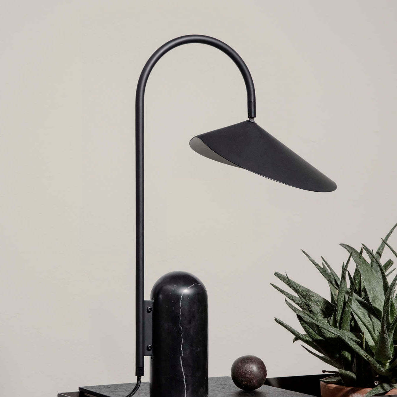 Dune Marble Cone Table Lamp