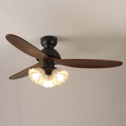 Ventilador de Techo con Luz Novrik Air en otro ambiente, por ejemplo, un estudio.