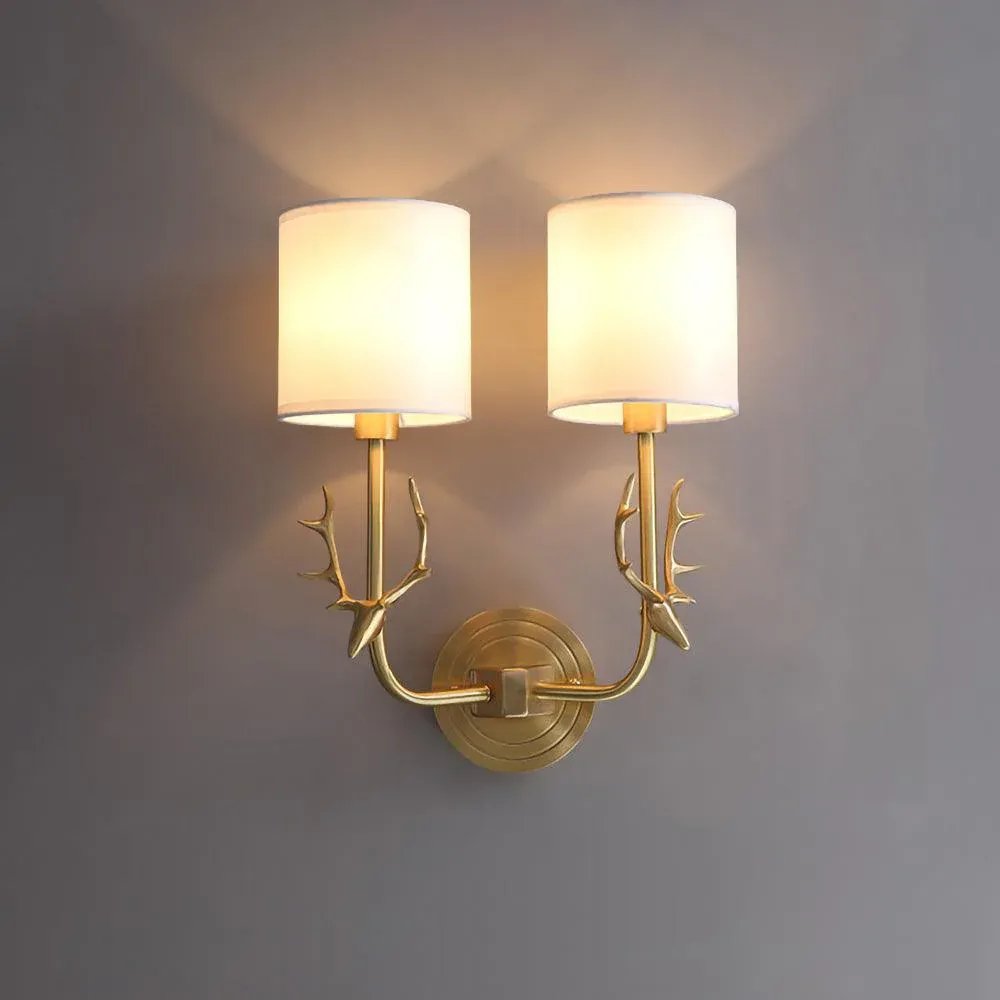 Alessio Luz de Pared con Cabeza de Ciervo en Bronce Vintage y Tejido para Dormitorio y Pasillo