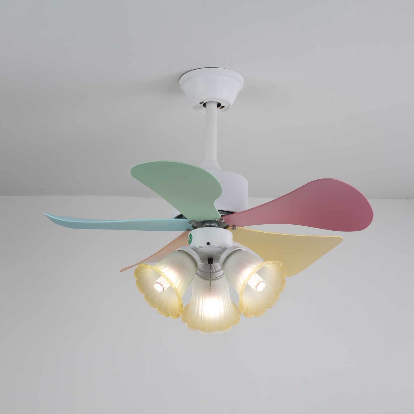 Ventilador de Techo Liora de Cristal Colorido, vista general 6