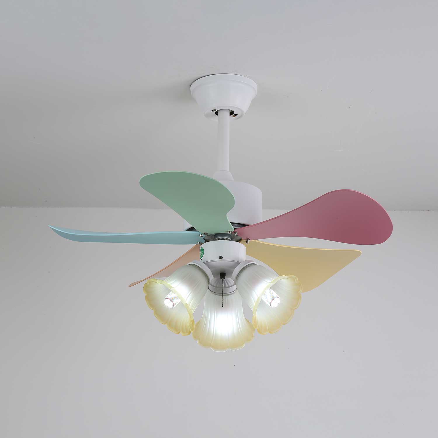 Ventilador de Techo Liora de Cristal Colorido, vista general 7