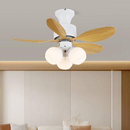 Ventilador de Techo Liora de Cristal Colorido, en una habitación moderna