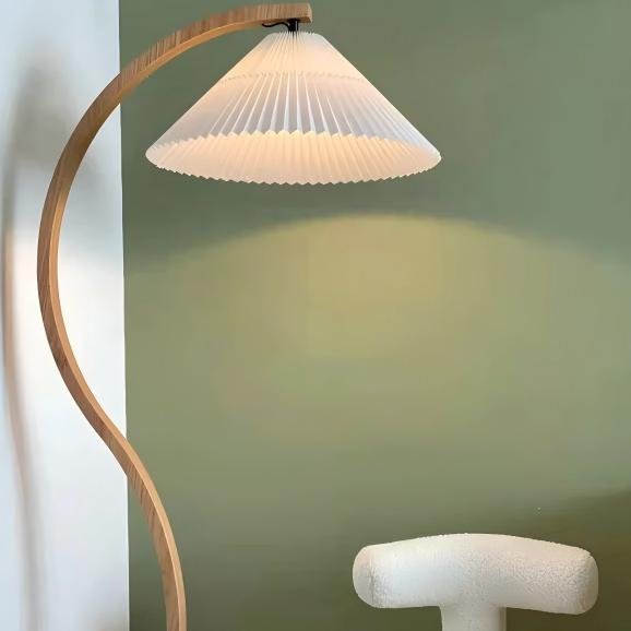 Hakka Nami Floor Lamp