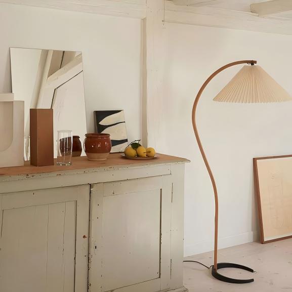 Hakka Nami Floor Lamp