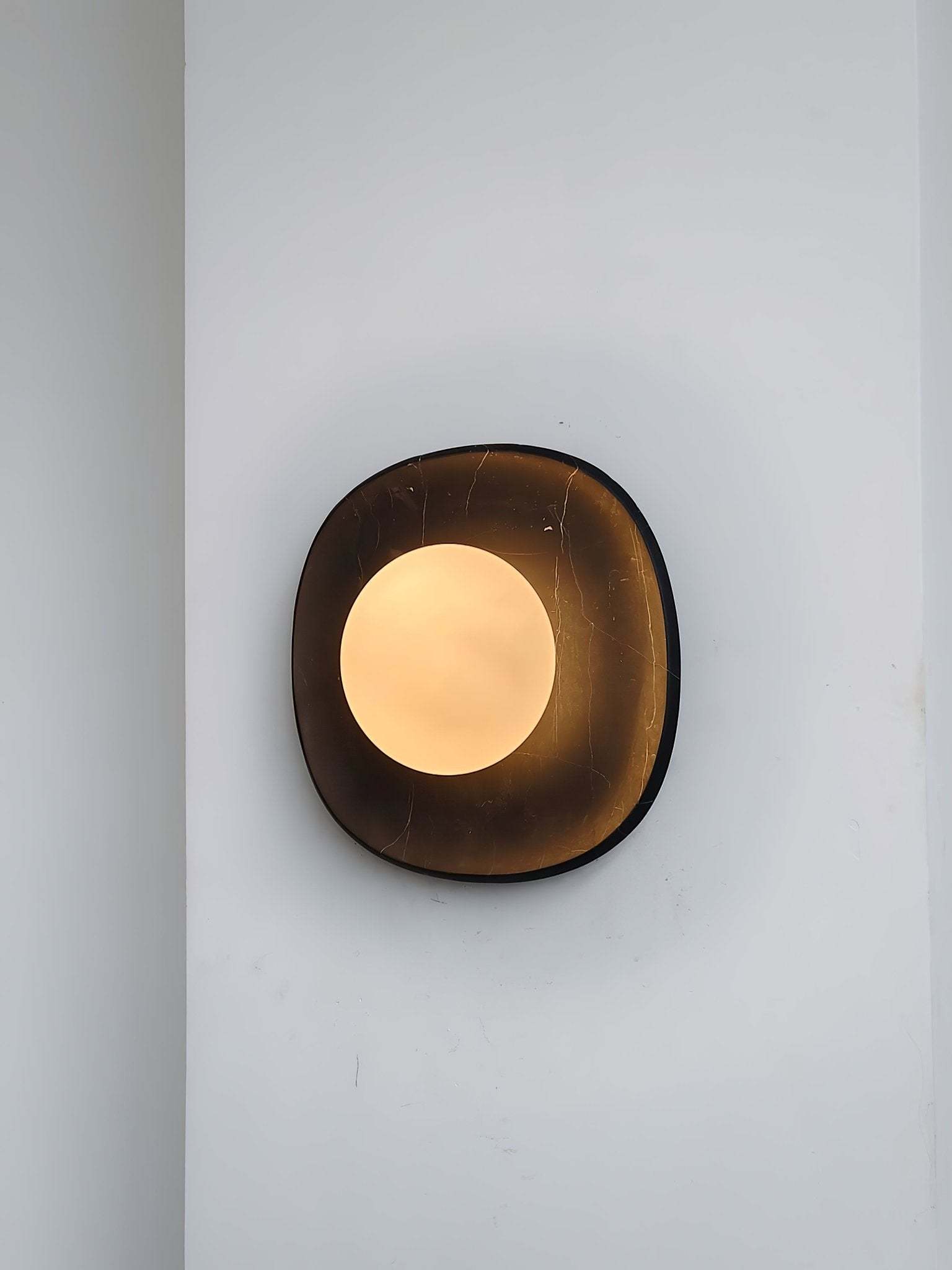 Carrara Cusp Sconce Aplique