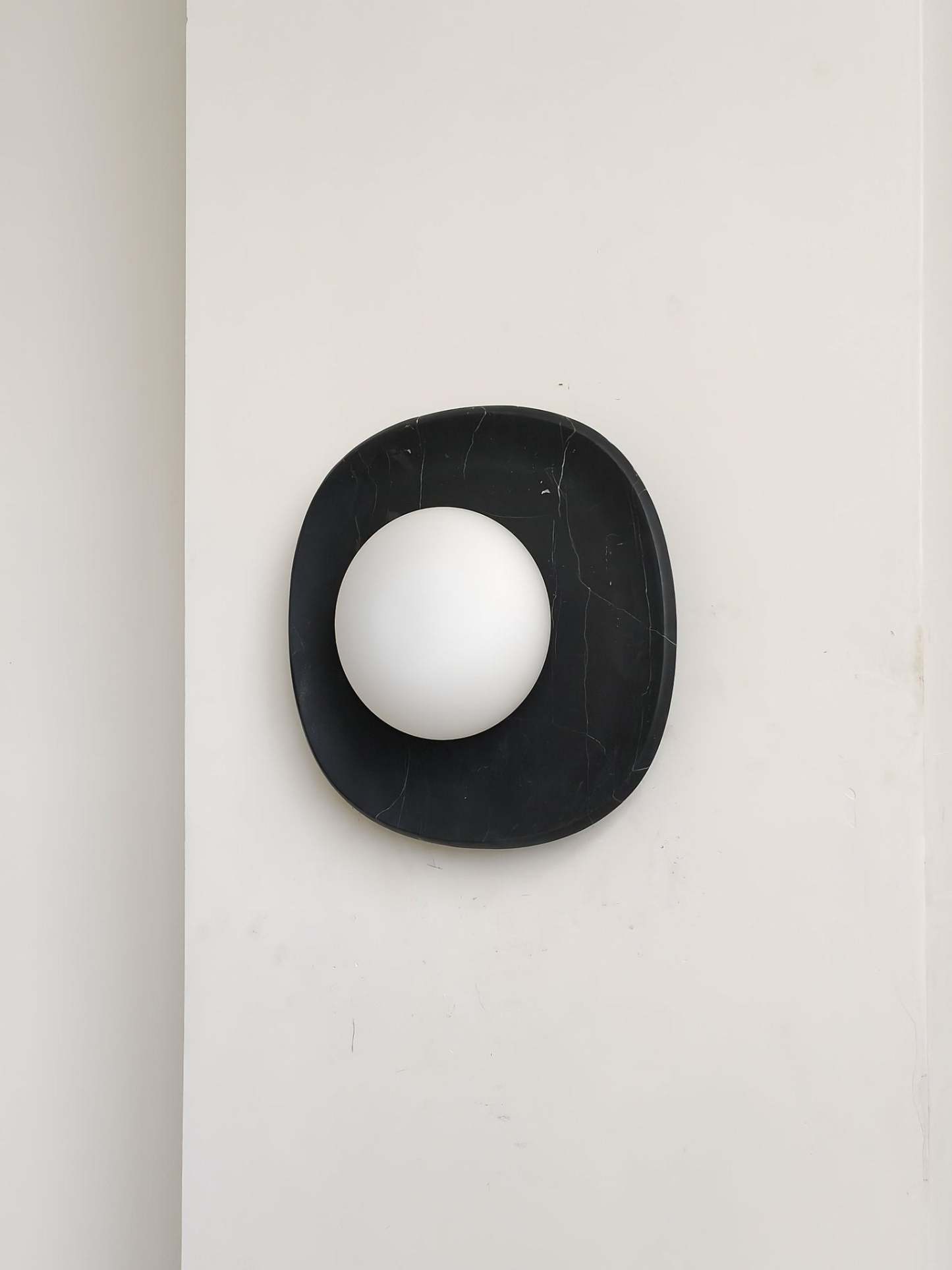 Carrara Cusp Sconce Aplique
