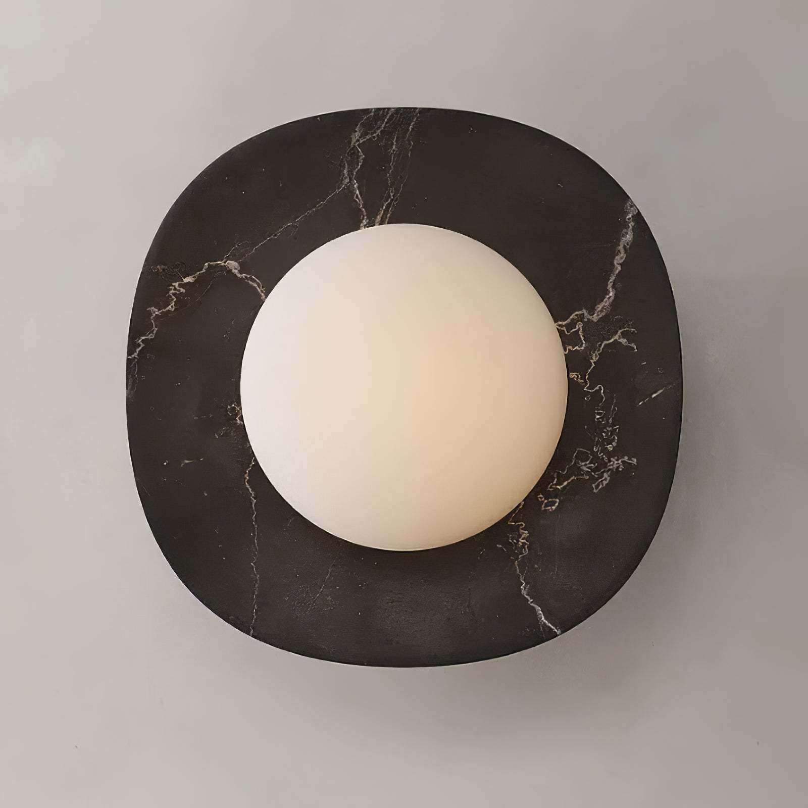 Carrara Cusp Sconce Aplique | LASSOLA