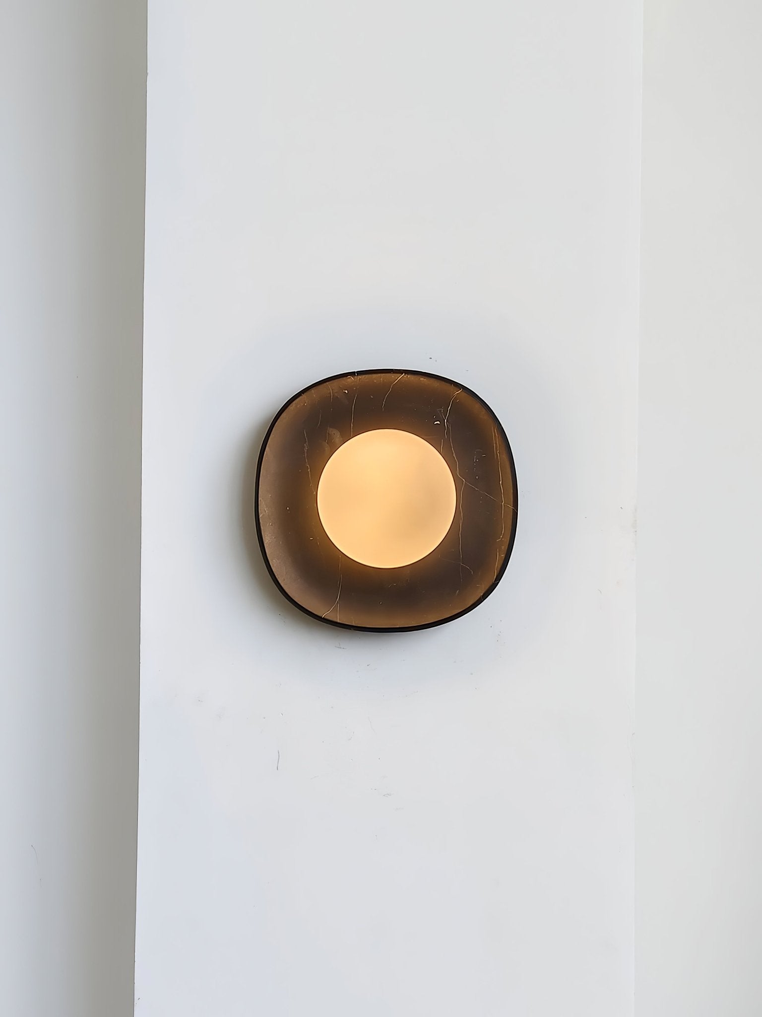 Carrara Cusp Sconce Aplique