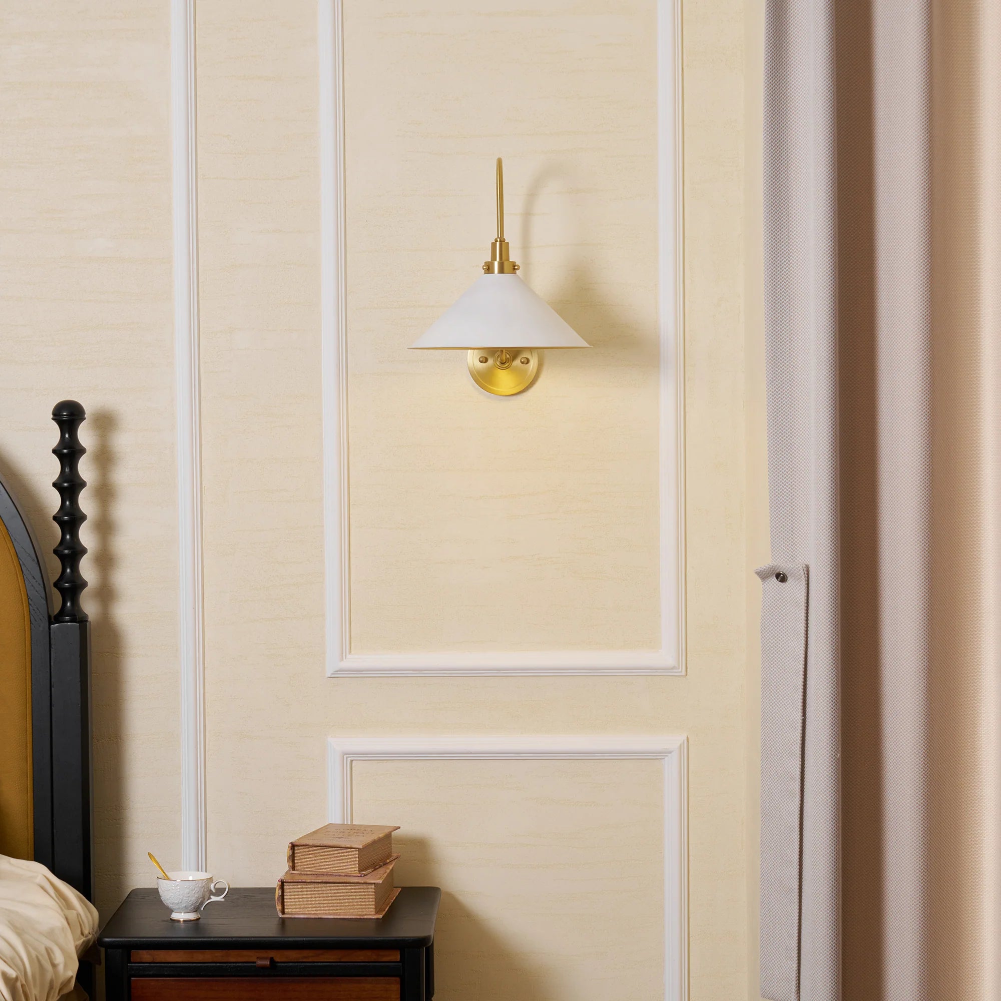 Axis Linea Curve Wall Light