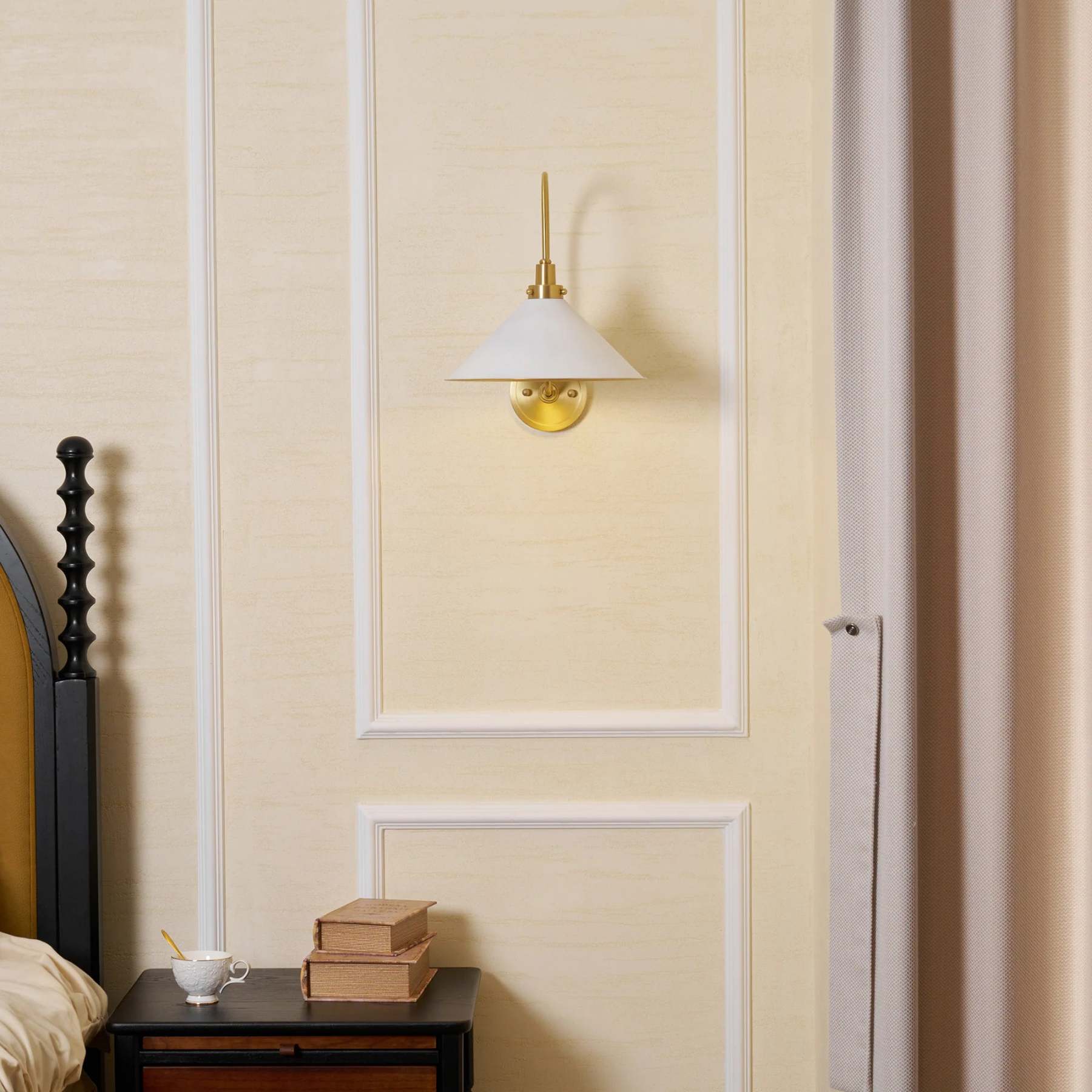 Axis Linea Curve Wall Light