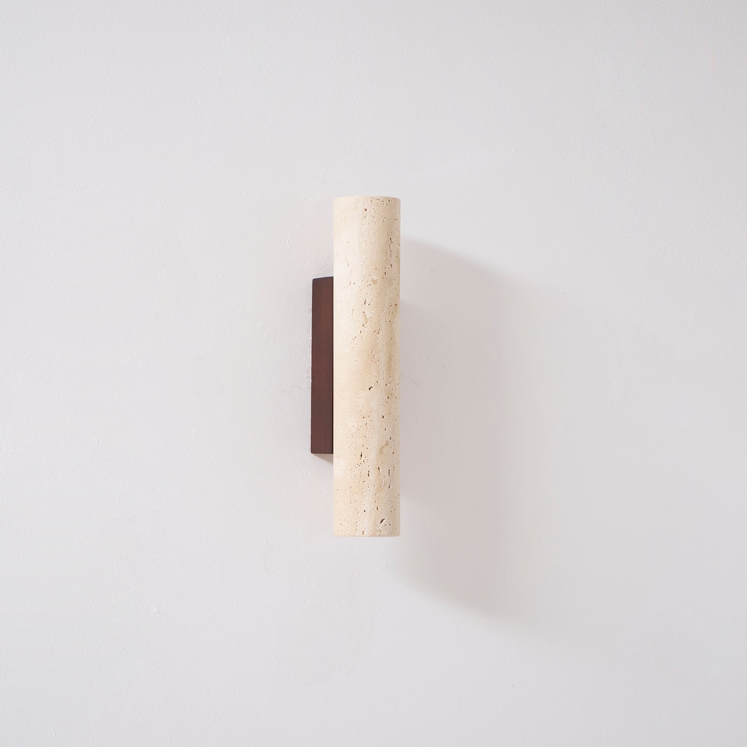 Solis Column Aplique